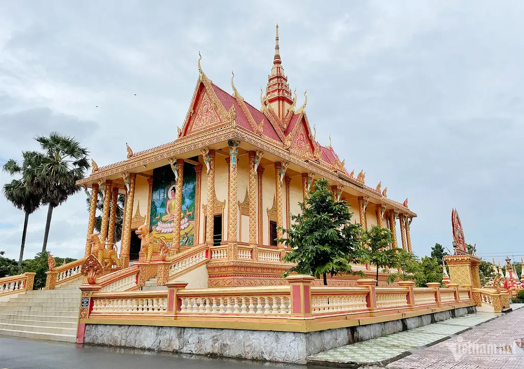 Chính điện Chùa Xiêm Cán
