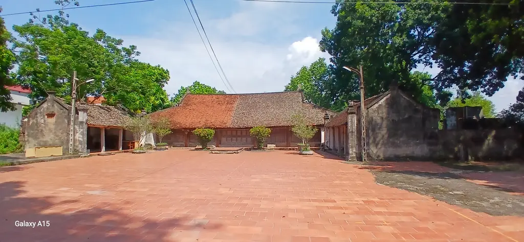 Cảnh quan đình làng Phương Bản