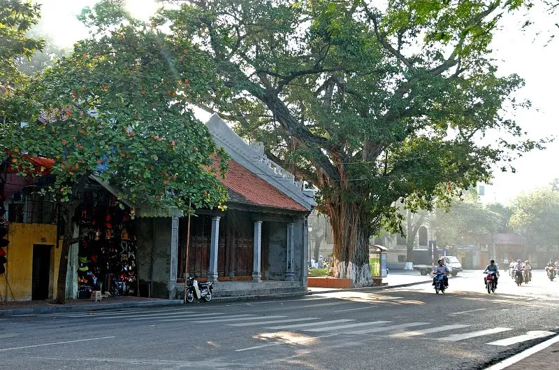 Cảnh quan Đền Bà Kiệu