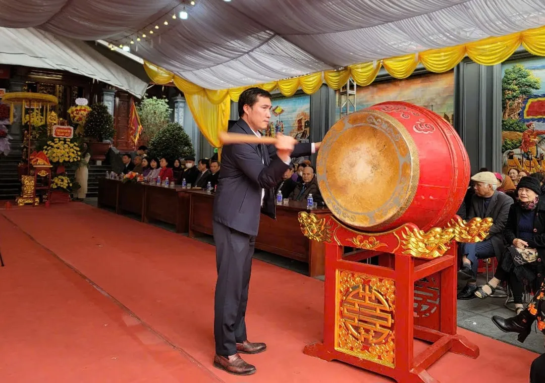 Đánh trống khai hội Lễ hội đình Trực Cát