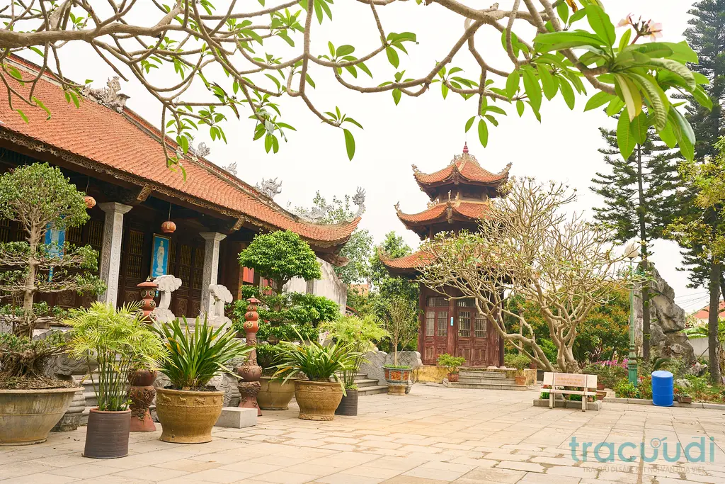 Cảnh quan di tích Chùa Phù Lãng