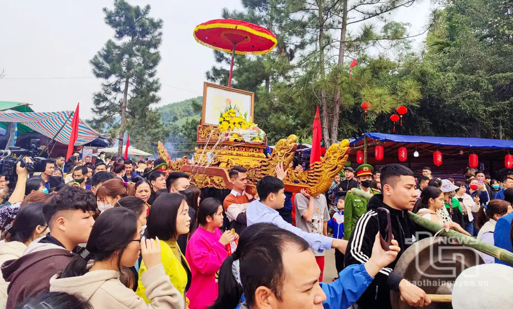 Nghi lễ rước kiệu tại Lễ hội Đình, Đền, Chùa Cầu Muối