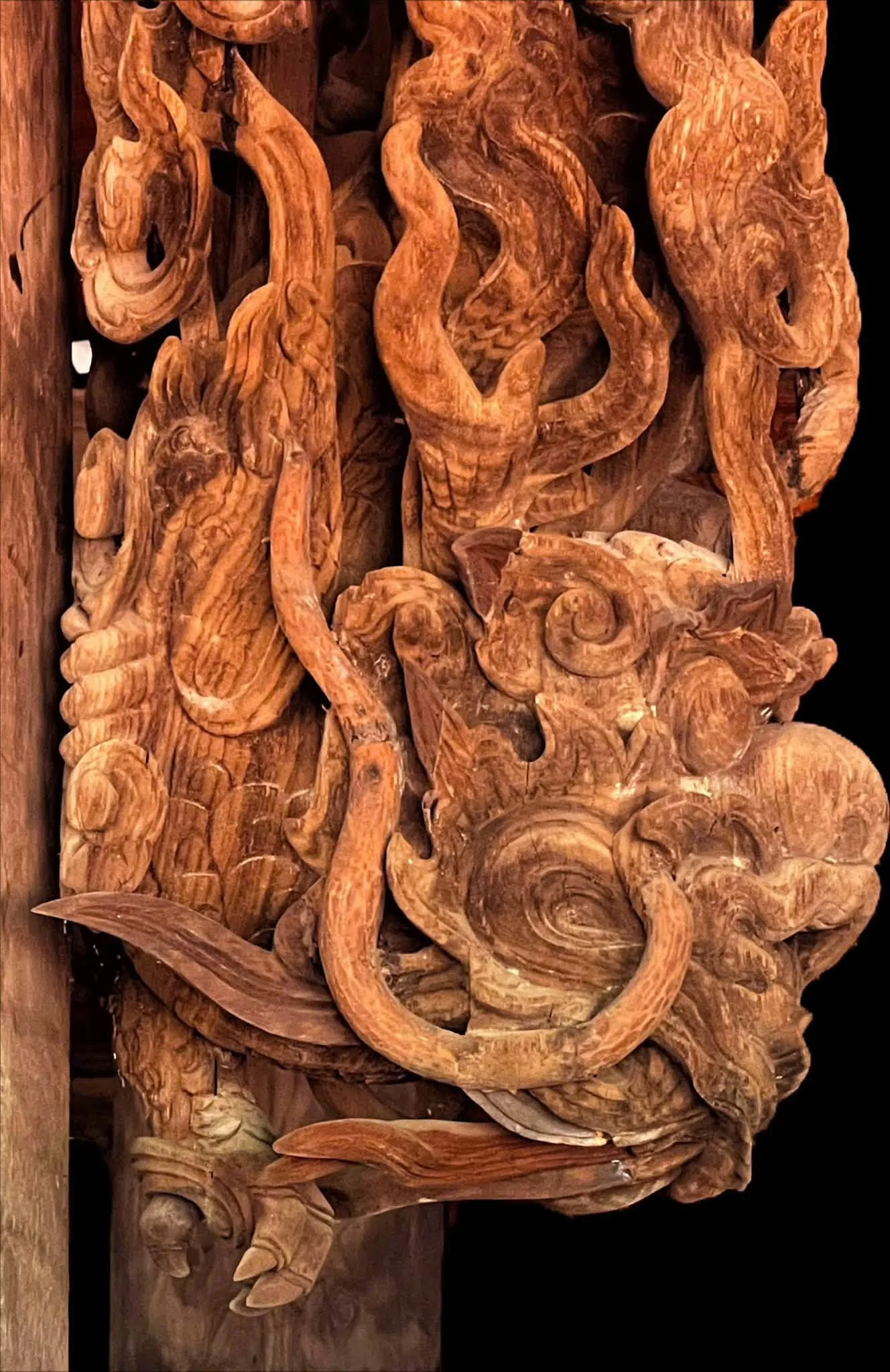 Hoạ tiết trang trí gỗ đình Hoành Sơn.