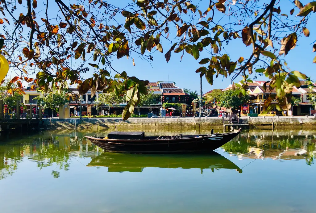 Bình minh phố cổ Hội An
