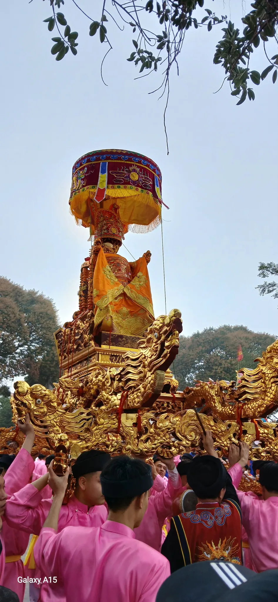 Kiệu bát cống làng Thụy Dương