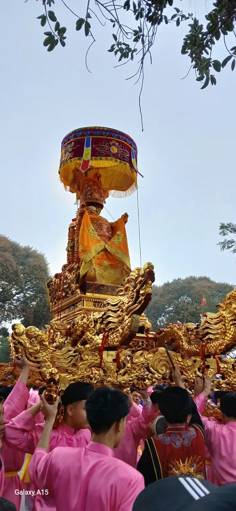 Kiệu bát cống làng Thụy Dương