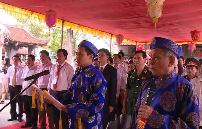 Đọc chúc văn Hội đền Hát Môn