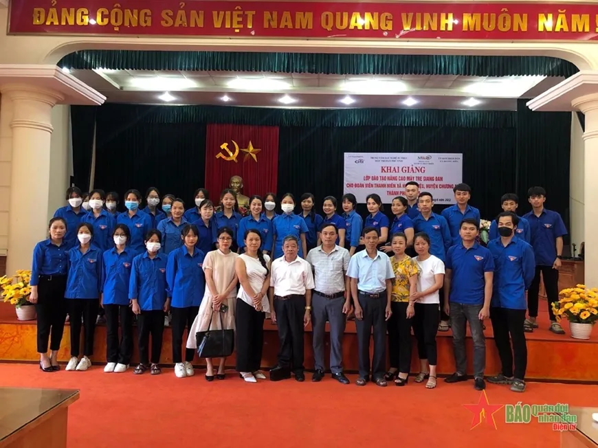 Nghệ nhân Nguyễn Văn Trung lan tỏa nghề truyền thống đến các bạn trẻ huyện Chương Mỹ