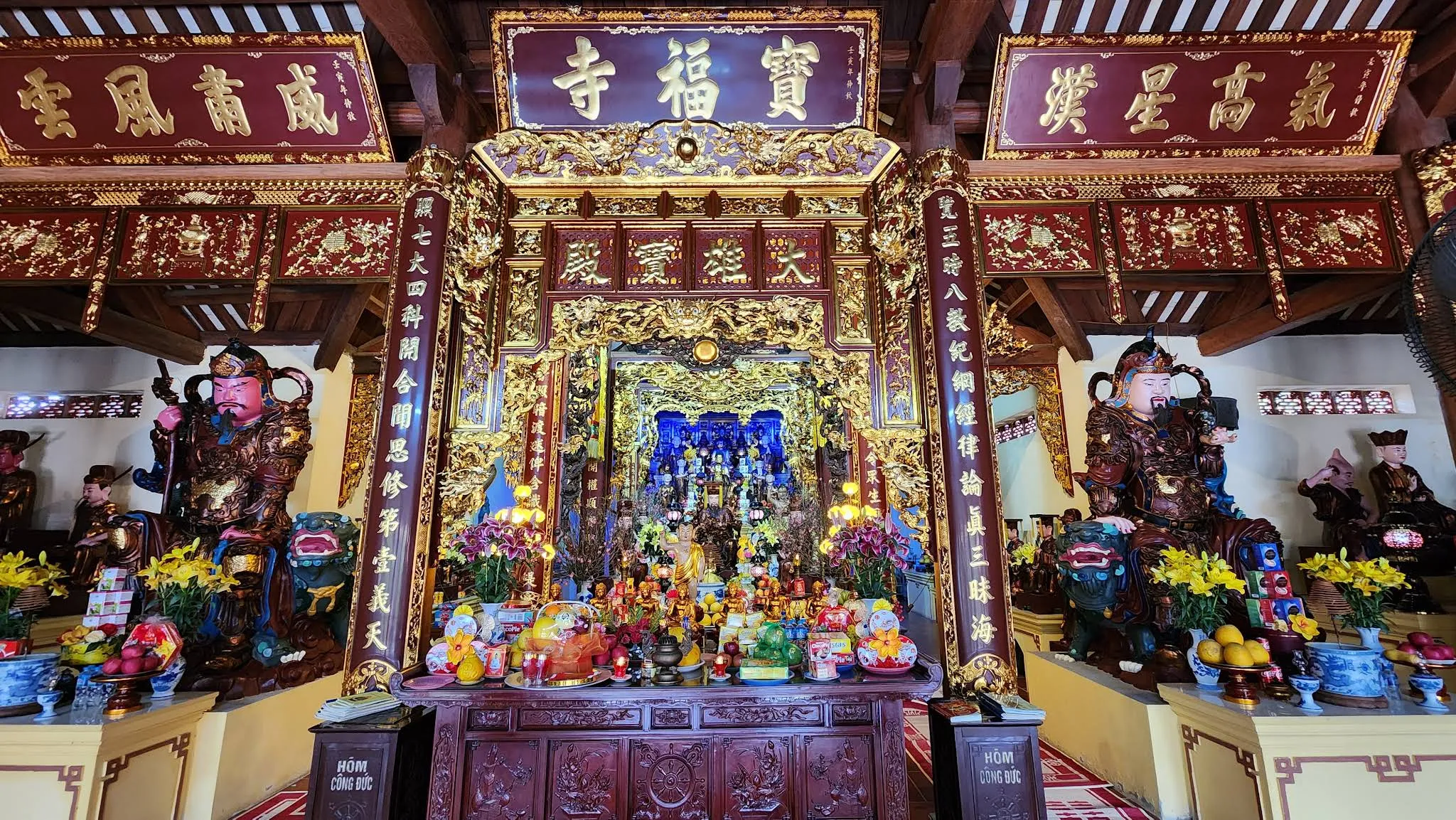 Cảnh quan tam bảo Chùa Giang Xá