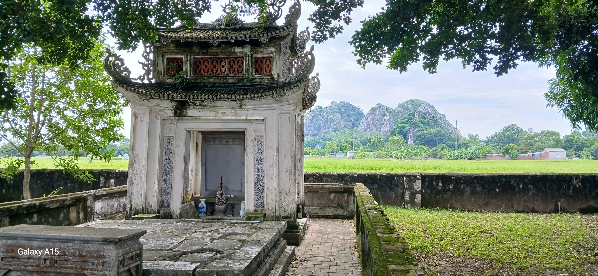 Di tích đình Quán Thánh làng Quyết Tiến, Tiên Phương