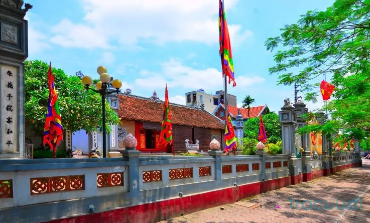 Cảnh quan Đền Nội