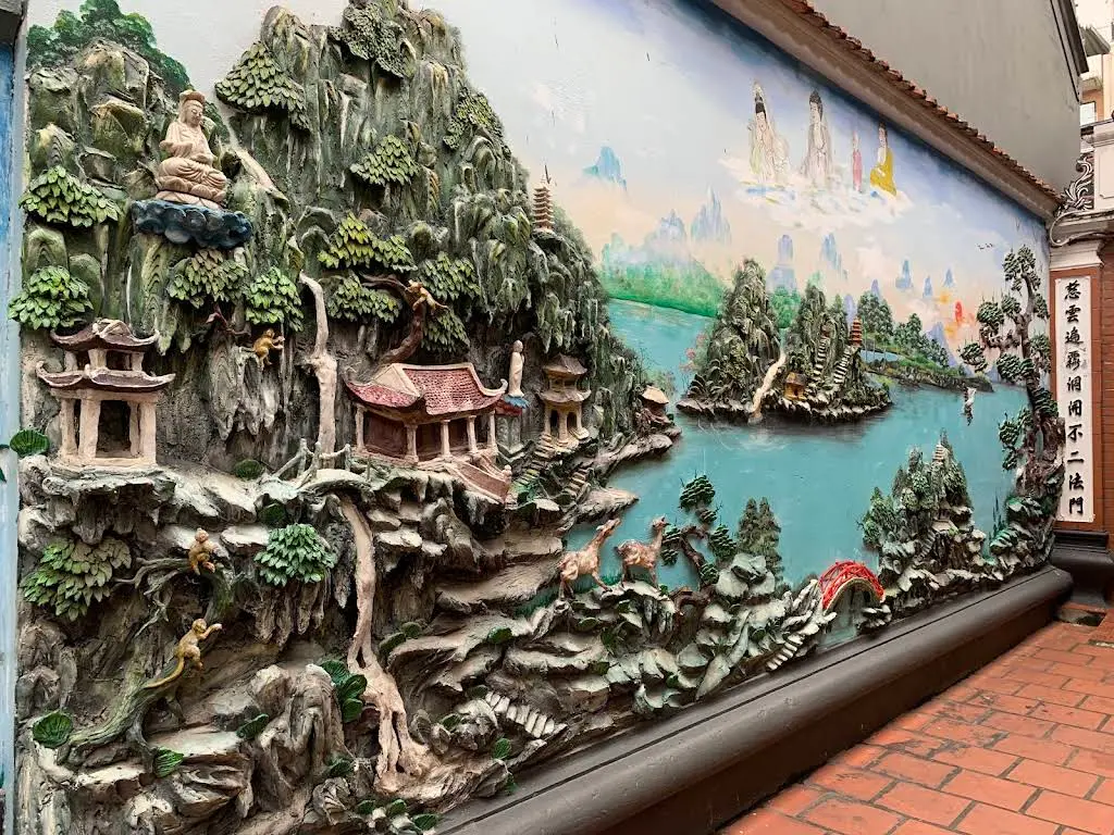 Bức tranh trong Chùa Chân Tiên