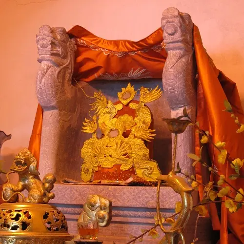 Hoa văn chạm khắc tinh xảo tại Lăng quận công Bùi Đăng Châu
