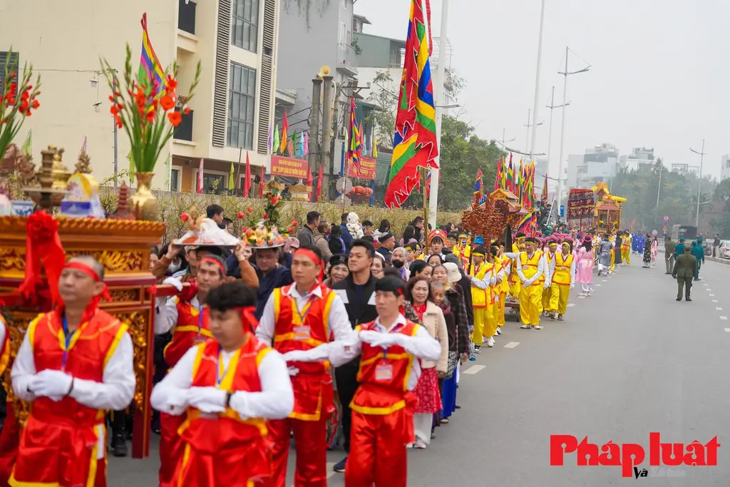Đoàn rước Lễ hội Đình Nhật Tân