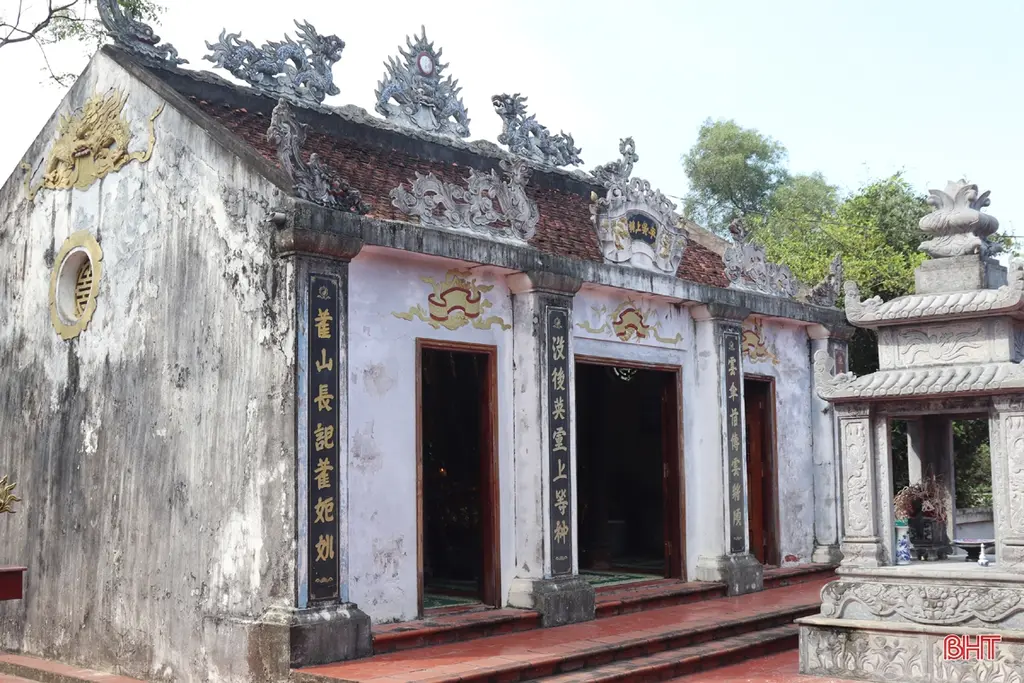 Cảnh quan Đền thờ Nguyễn Biên