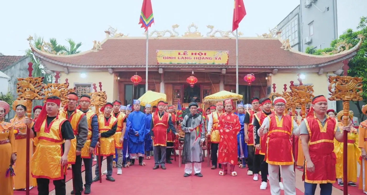 Đoàn nghi lễ Hội đình Hoàng Xá