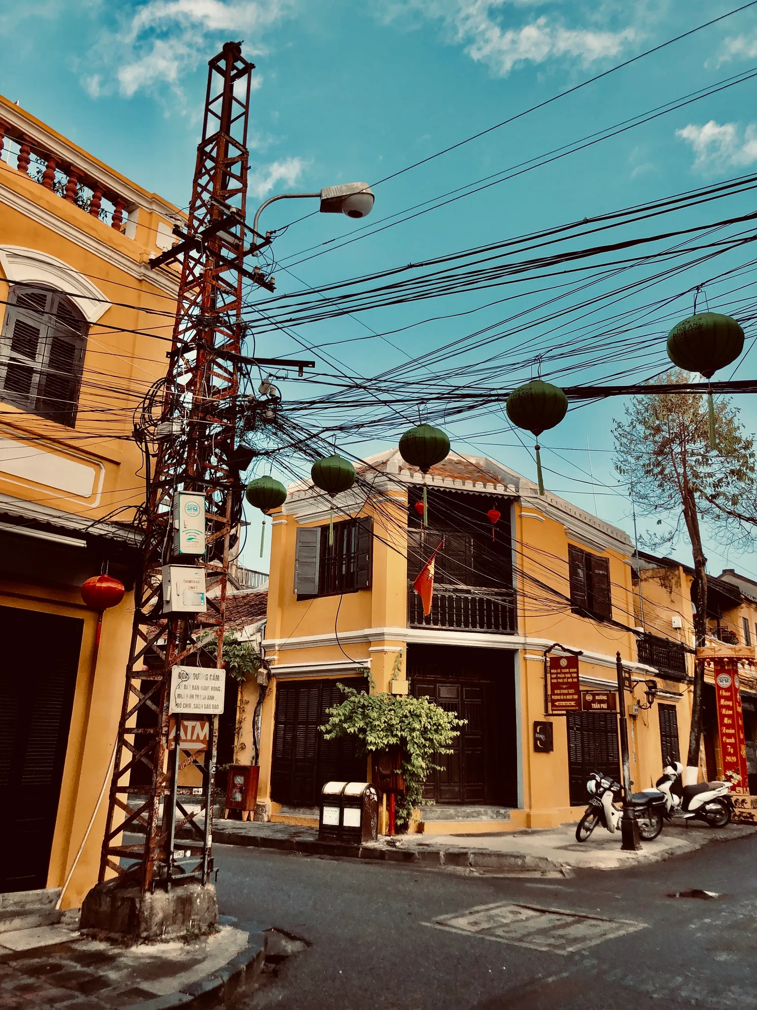 Bình minh phố cổ Hội An