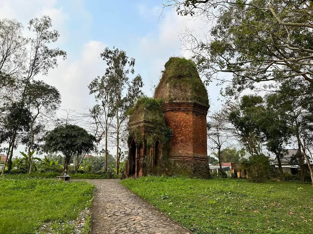 Cảnh quan Tháp Bằng An