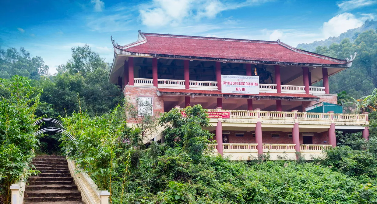 Địa điểm đi cáp treo để tới Chùa Hương Tích