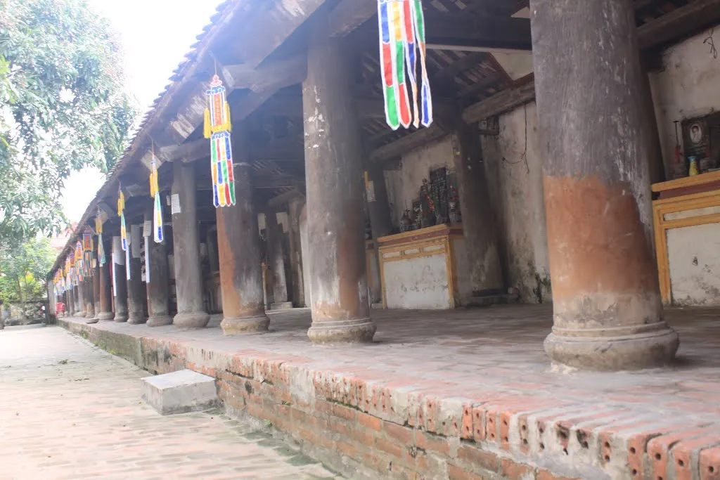 Hành lang Chùa Đại Bi