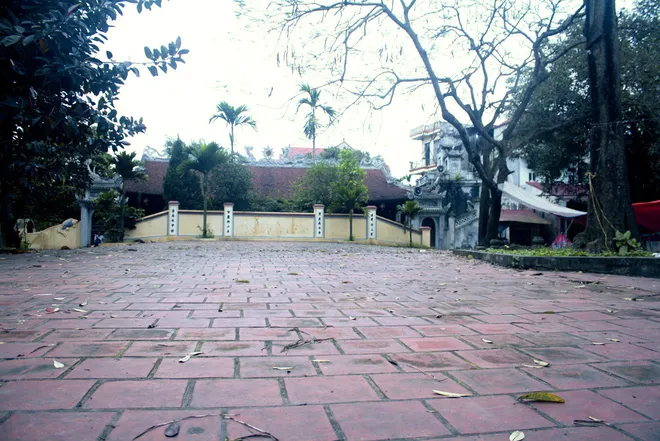 Khuôn viên Đình Tây Mỗ