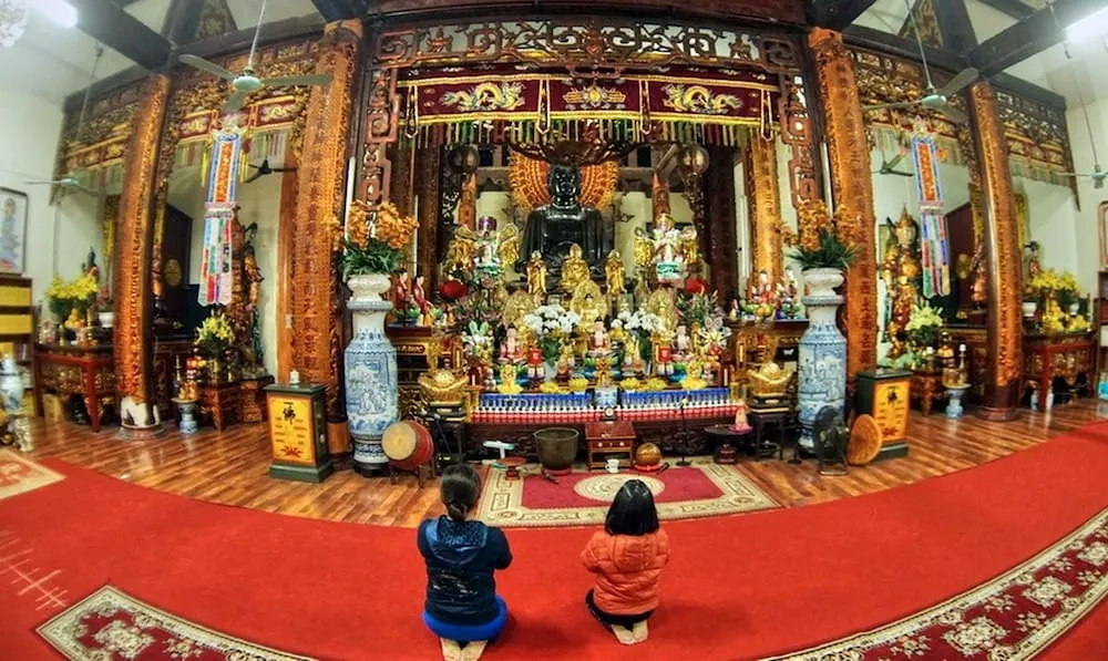 Cảnh quan bên trong di tích chùa Ngũ Xã