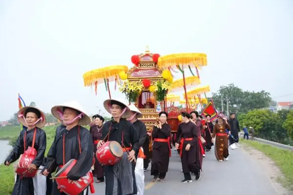 Đoàn rước kiệu tại Lễ hội Phụng Nghênh