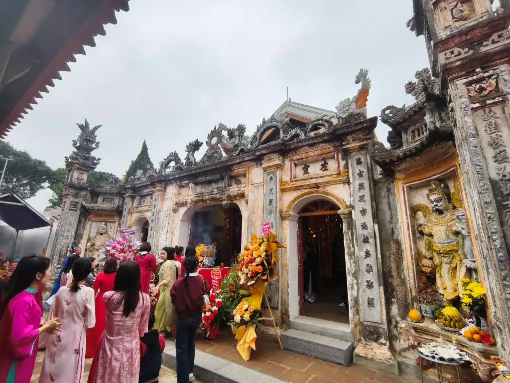Không gian cảnh quan Đền Hồ Đề