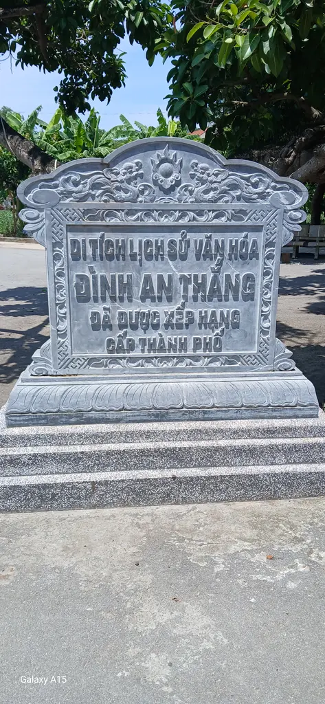 Bia đá di tích lịch sử đình An Thắng