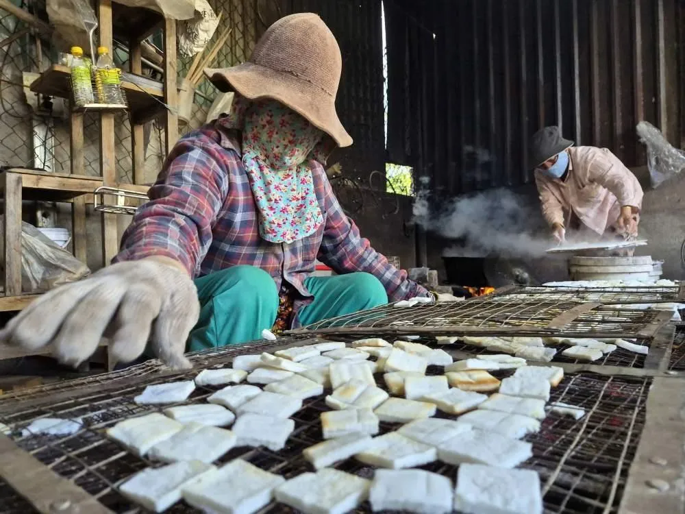 Công đoạn nướng bánh