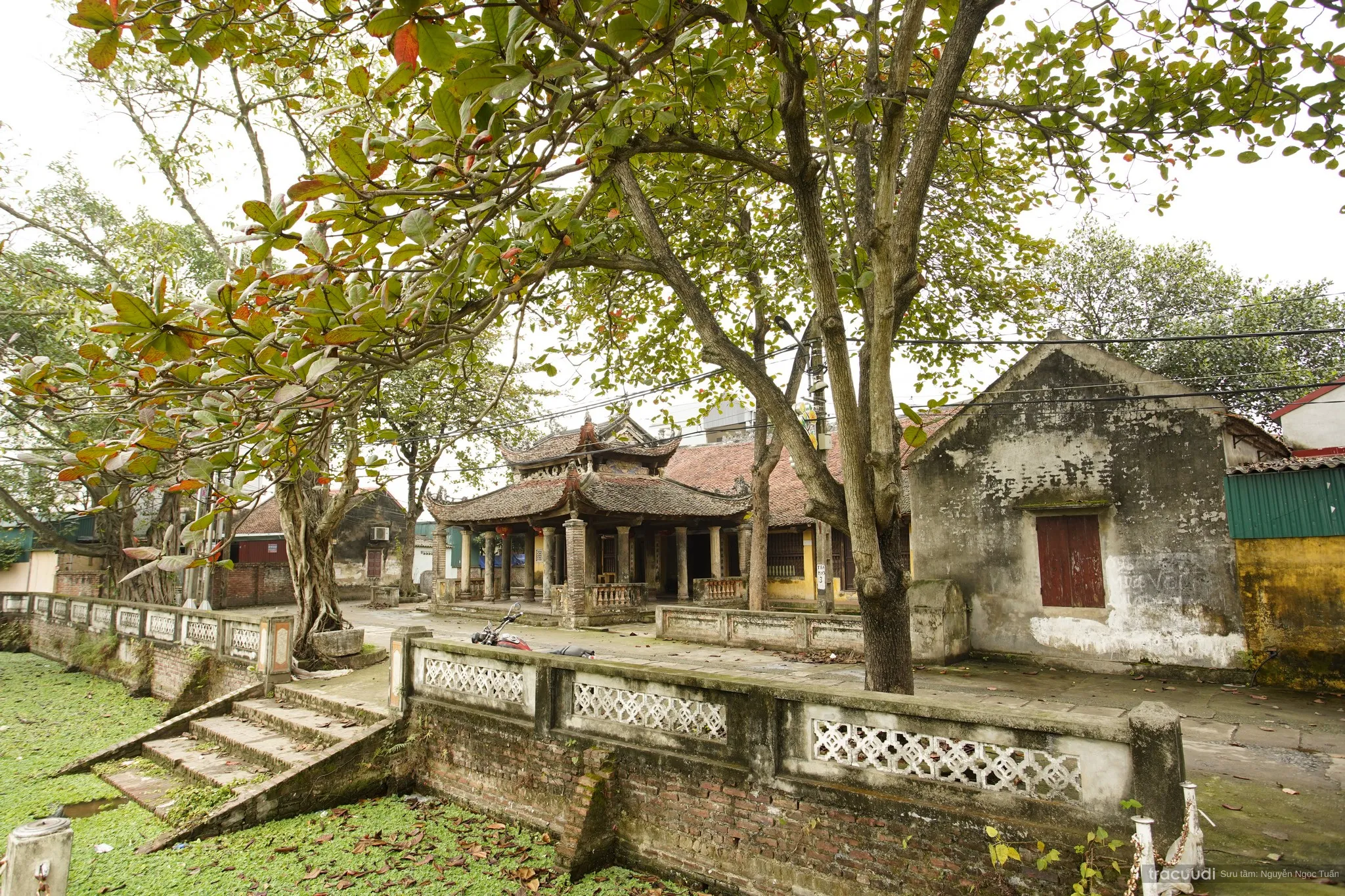 Không gian cảnh quan di tích Đình Mai Hiên