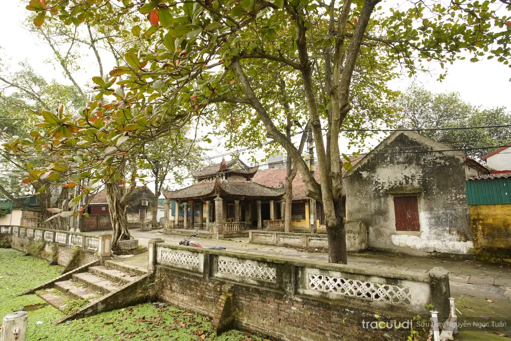 Không gian cảnh quan di tích Đình Mai Hiên