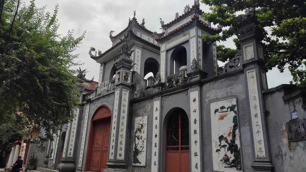 Công tam quan Chùa Vĩnh Khánh