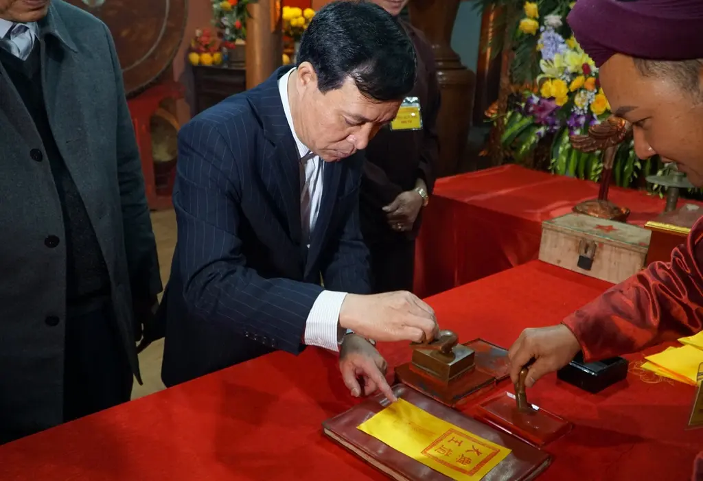 Nghi thức khai ấn tại Lễ hội Đền thờ Trần Hưng Đạo