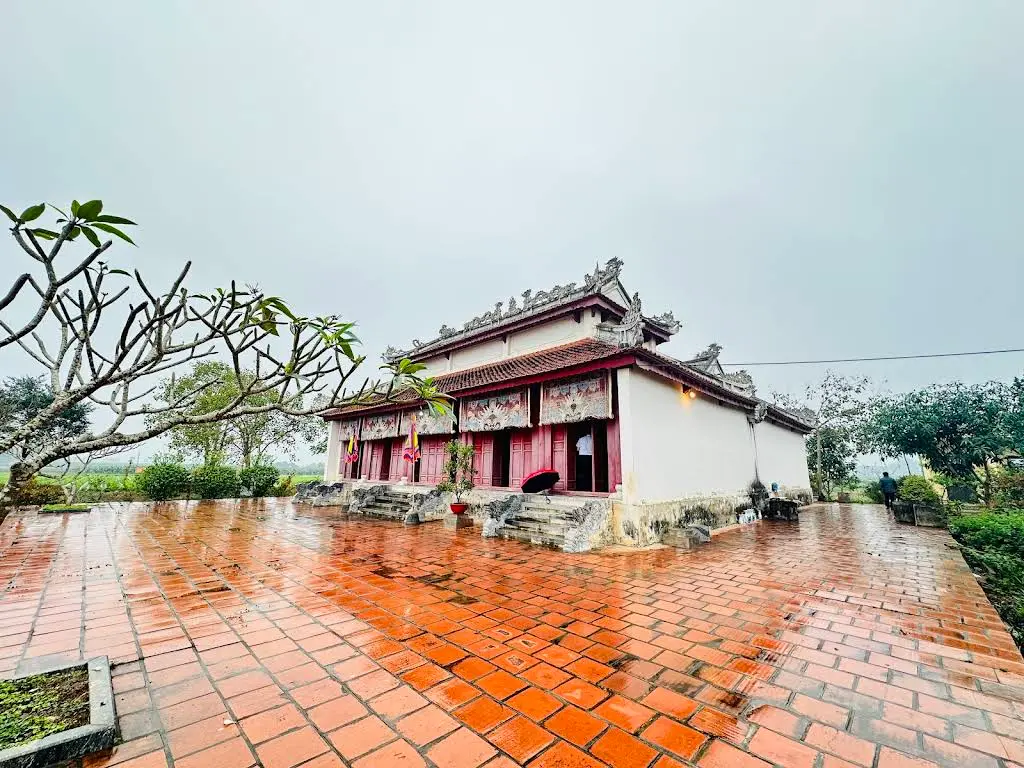 Cảnh quan không gian di tích Lăng Miếu Triệu Tường