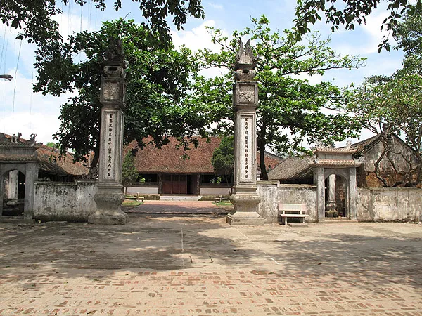 Cổng Đình Hữu Bằng