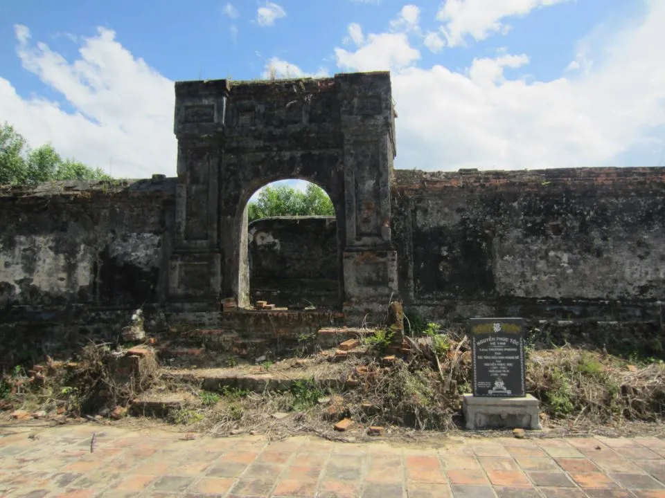 Cổng Lăng Trường Phong