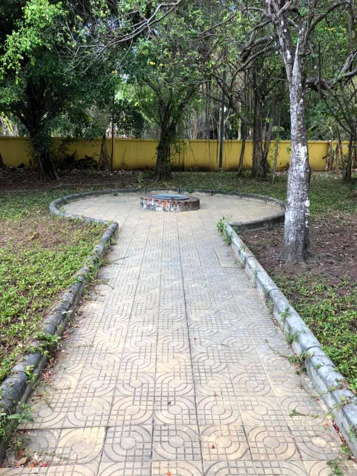 Giếng cổ tại Lăng Hoàng Gia
