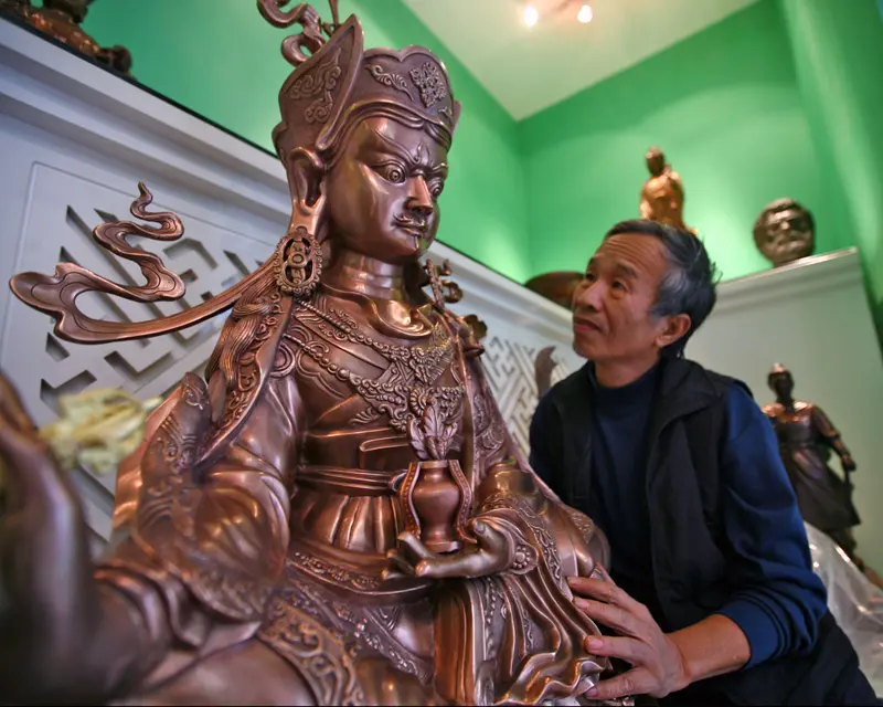 Nghệ nhân Nguyễn Văn Ứng dồn tâm huyết để Quan Thánh có hồn