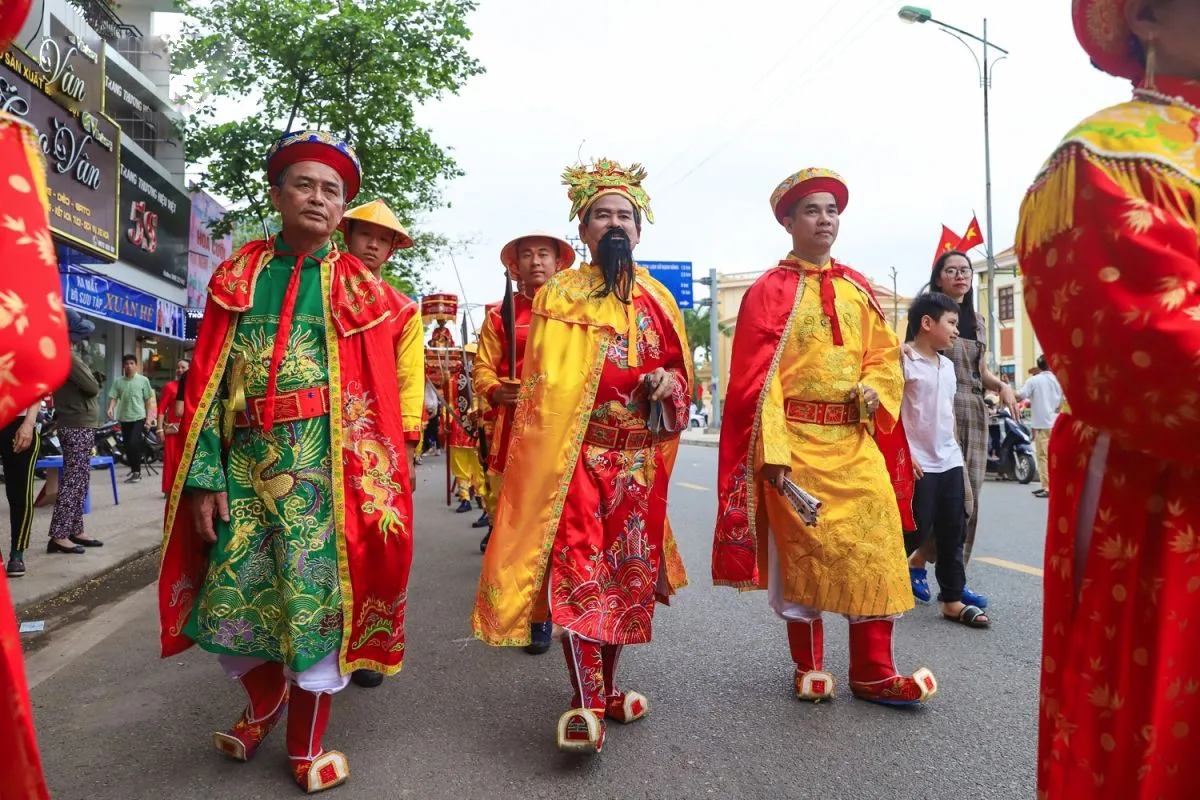 Đoàn rước Lễ hội chiến thắng Bạch Đằng Giang