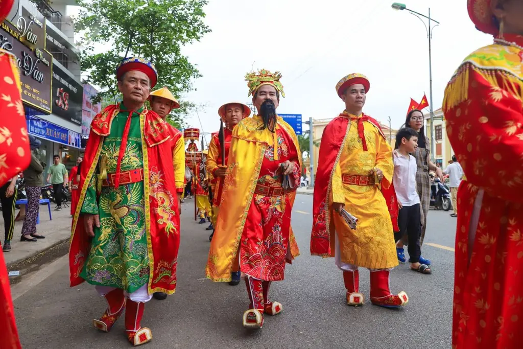 Đoàn rước Lễ hội chiến thắng Bạch Đằng Giang