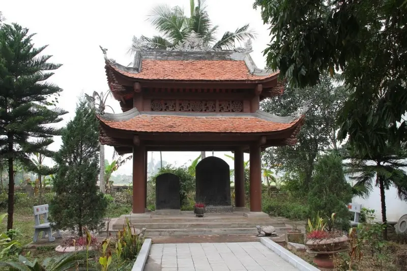 Nhà bia tại Đền thờ Lê Hoàn