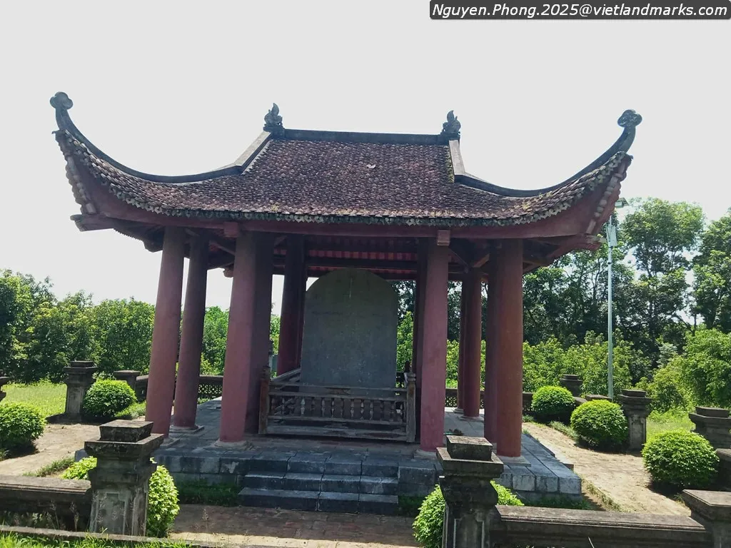 Nhà bia Lăng Vua Túc Tông