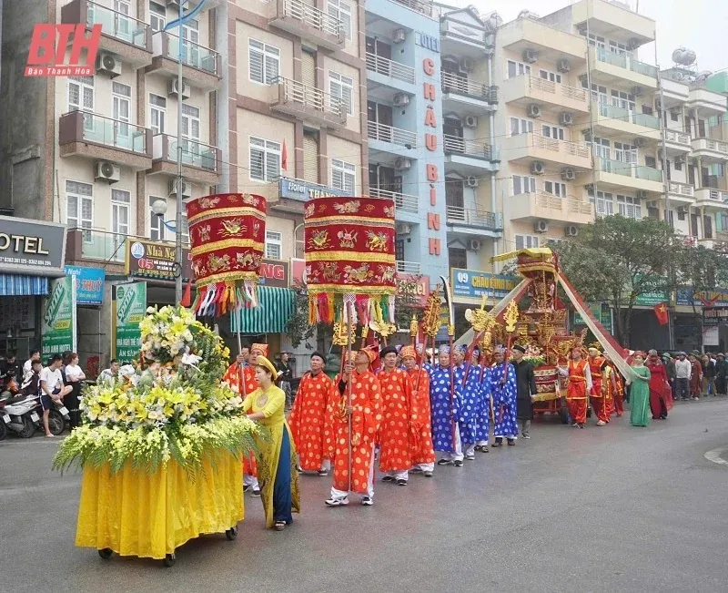 Nghi thức rước kiệu Lễ hội Đền Độc Cước