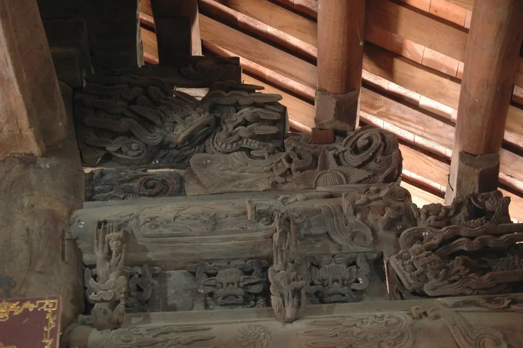 Hoa văn trong Đình Thổ Hà