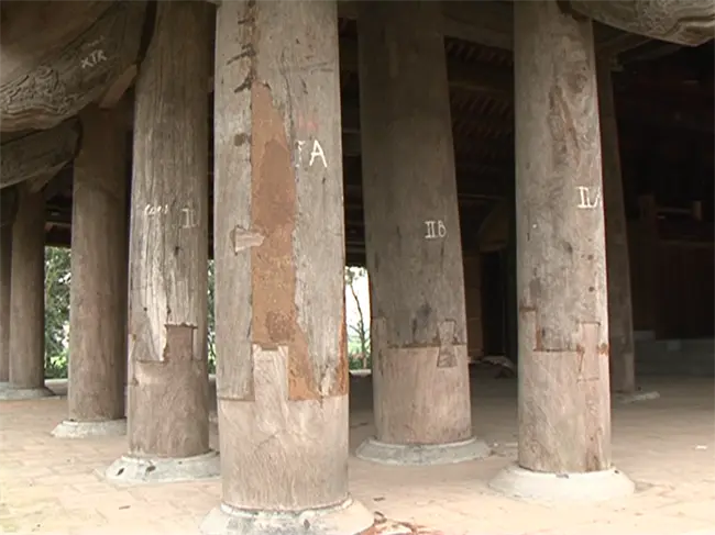 Cột Đình Quang Húc