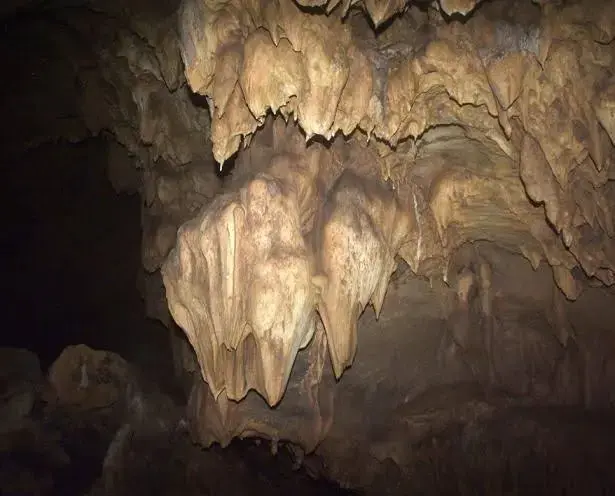 Bên trong Hang Mường Tỉnh