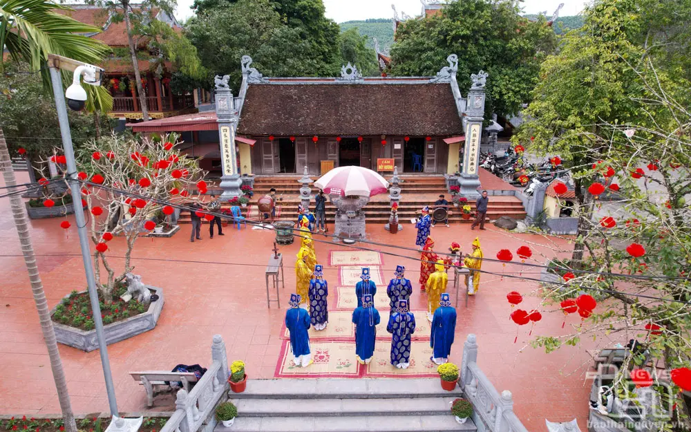 Quang cảnh lễ tế tại Lễ hội Đình, Đền, Chùa Cầu Muối
