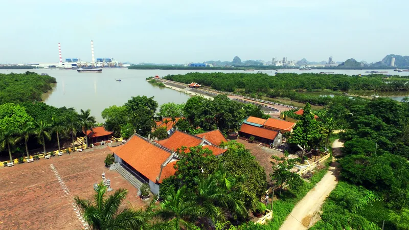 Hình ảnh quần thể Đền Trần Hưng Đạo - Miếu Vua Bà