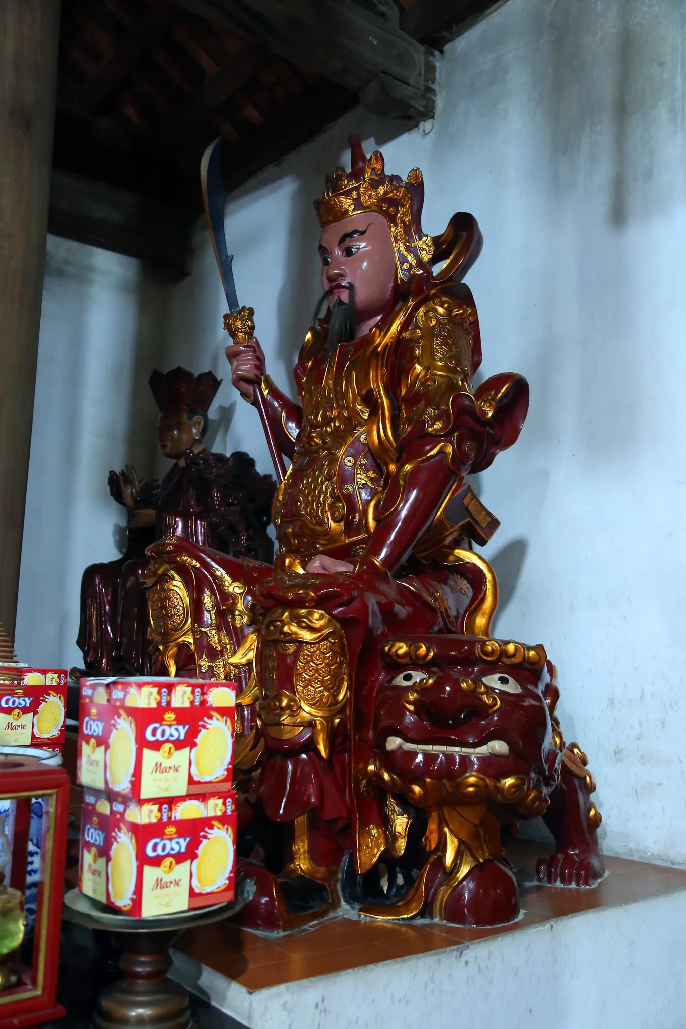 Tượng thờ trong chùa Ngọc Mạch